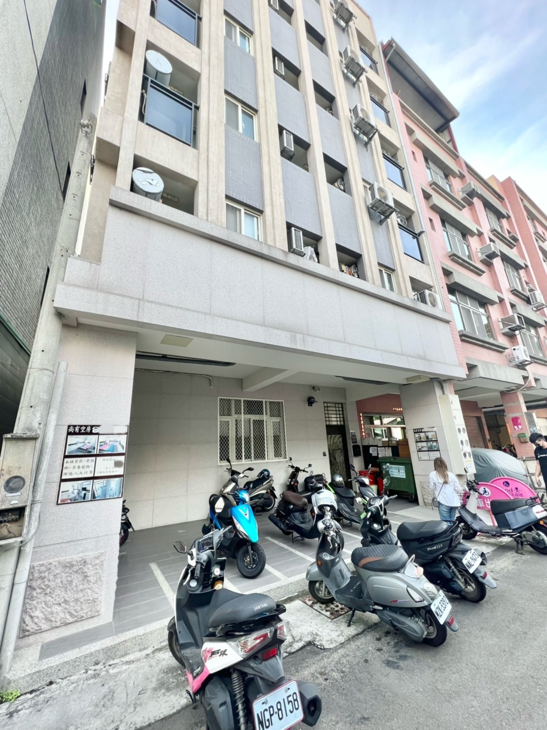川坪東區✨陽台獨洗✨可雙租補✨流理台