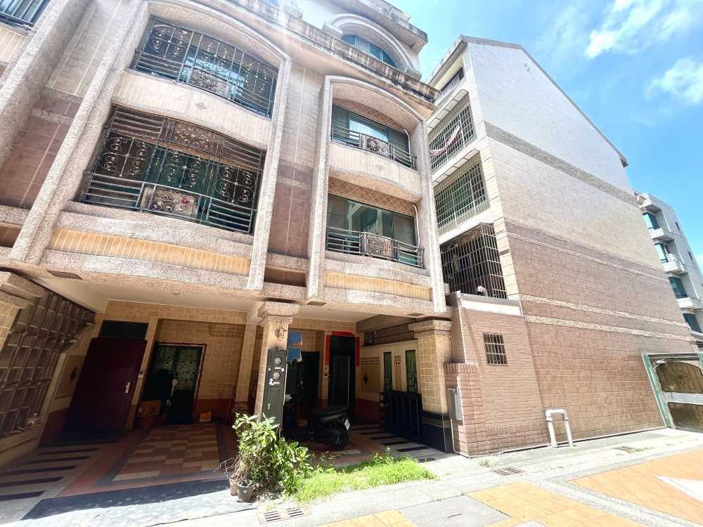 壯暉望邸 |楠梓高雄大學 | 一樓有孝親房 | 社區型透天