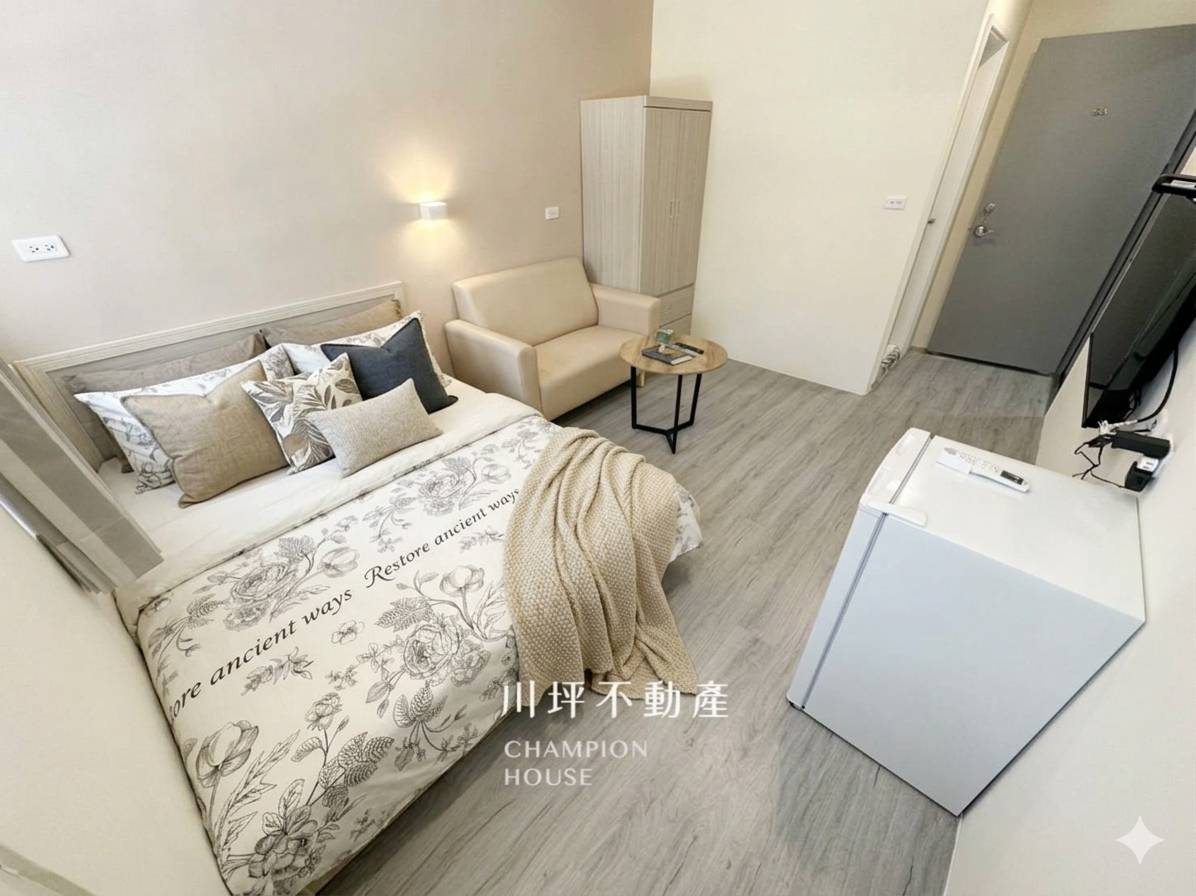 Jace大里區 小資首選｜陽台獨洗｜質感裝潢