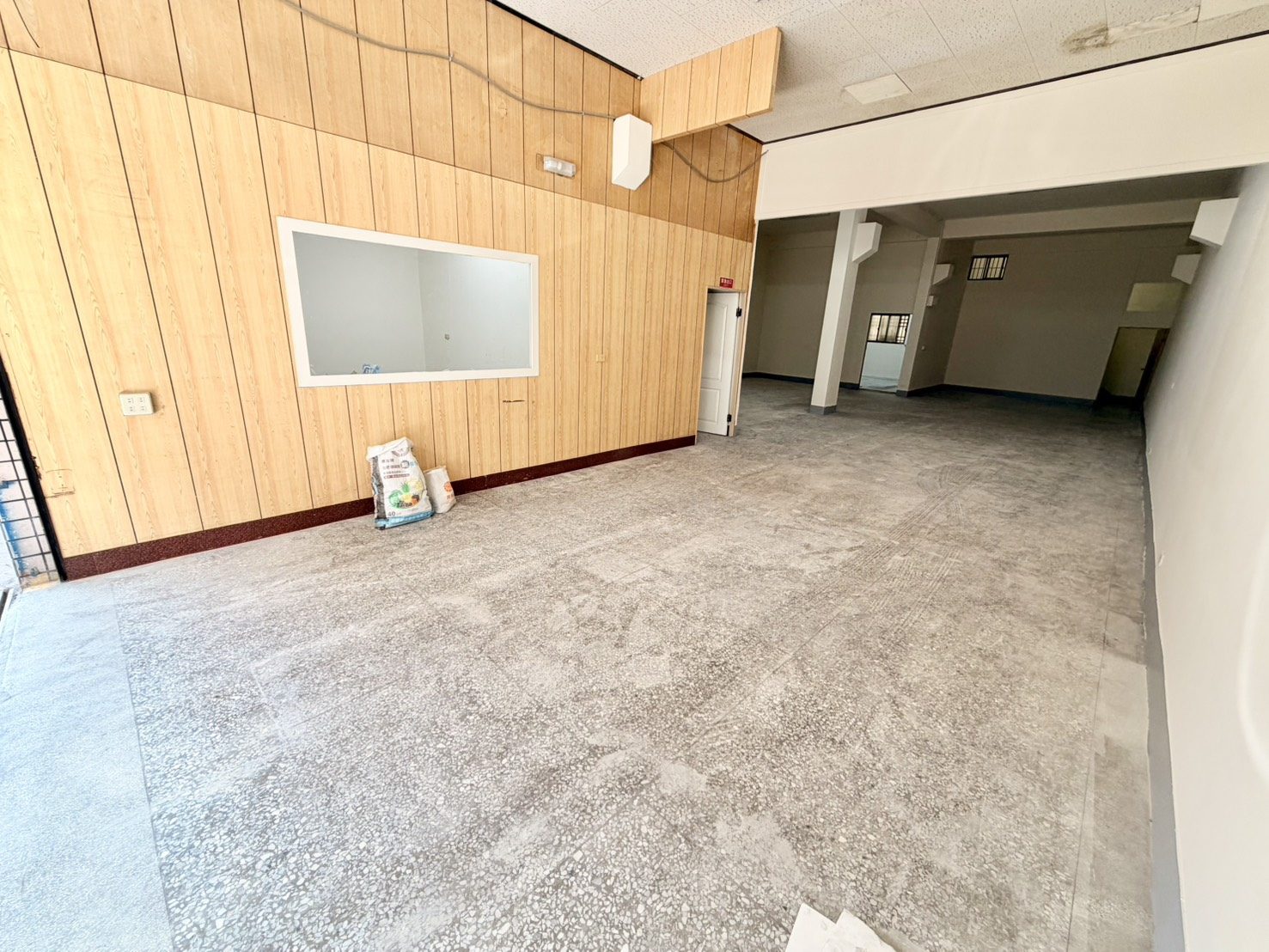 大里區  店面    1F+2F+3F