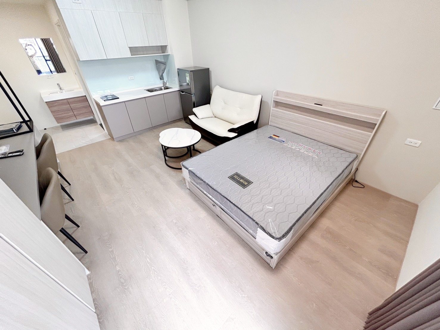 小葉精選 南屯區 電梯｜流理台｜可租補｜質感裝潢｜陽台獨洗｜近文心森林公園 IKEA 南屯好市多｜C