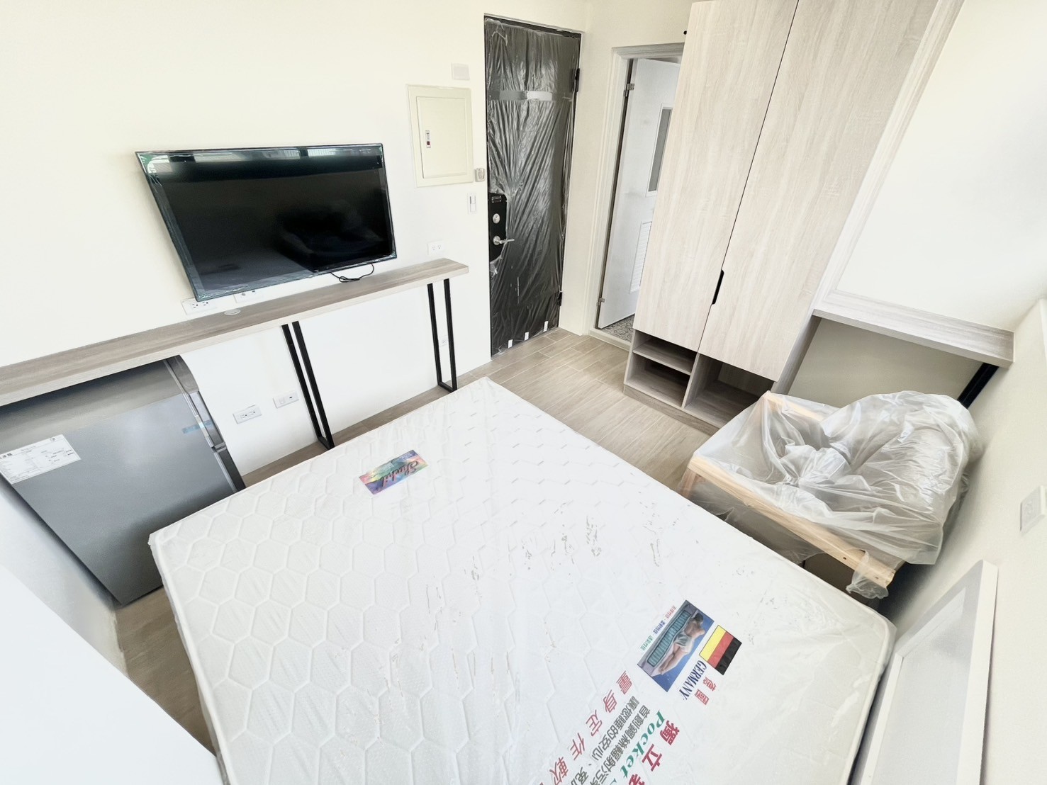 【北屯區｜13200元電梯套房】可租補｜全新完工｜陽台獨洗